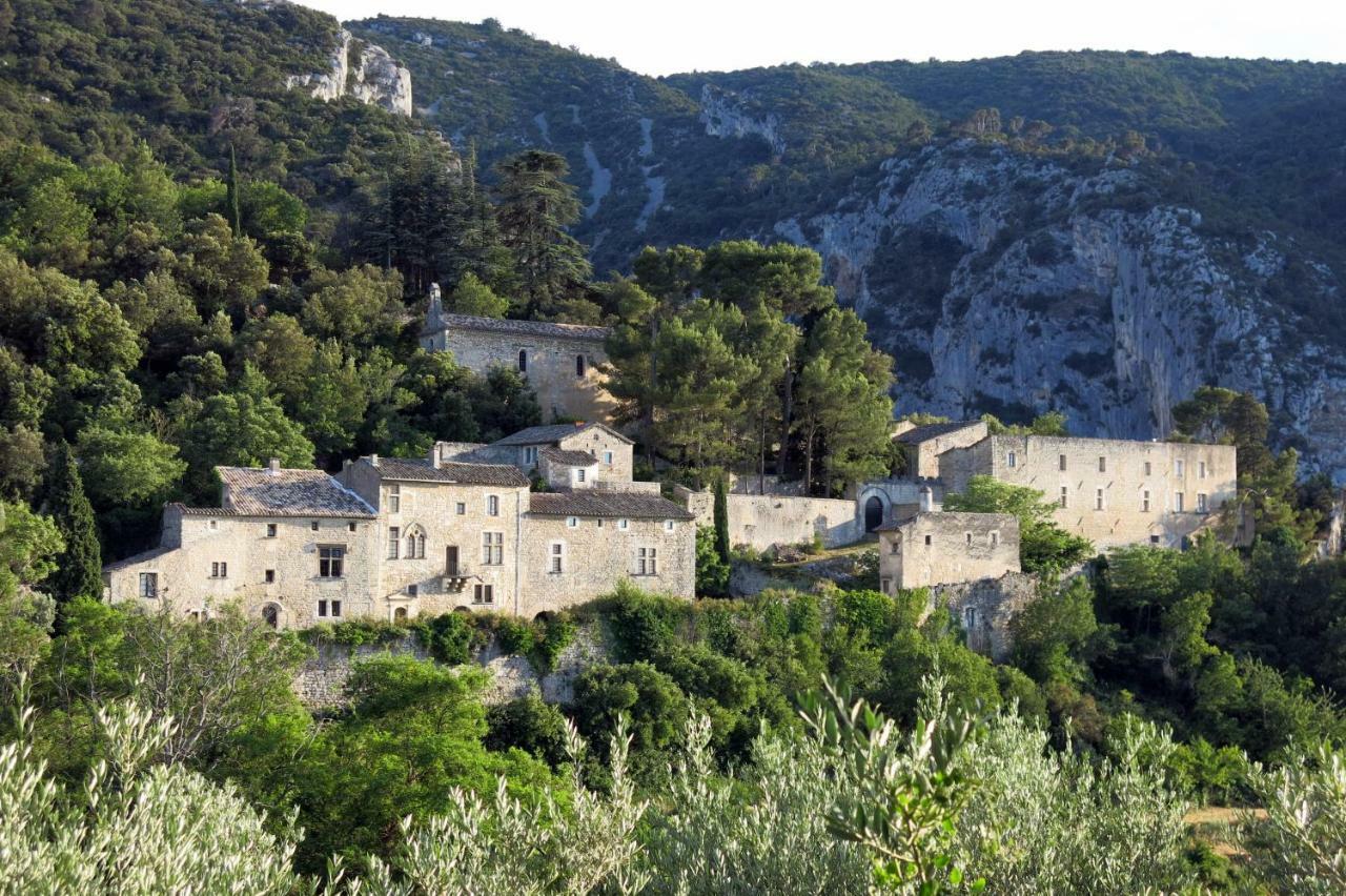 La Buissonniere Bed & Breakfast Oppede Bagian luar foto